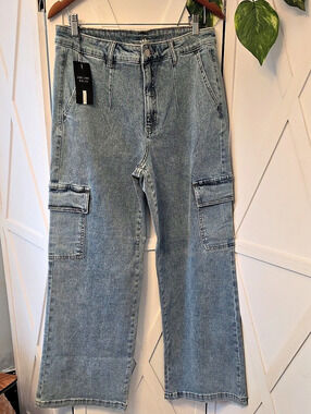 New Designer Cargo Wide Leg Jeans NWT